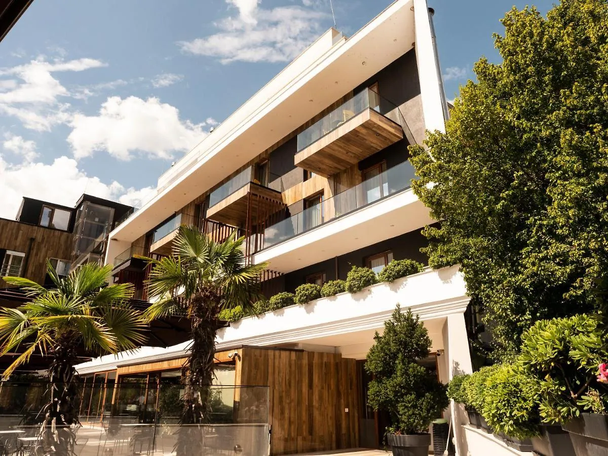 מלון Linze Select Hill Resort