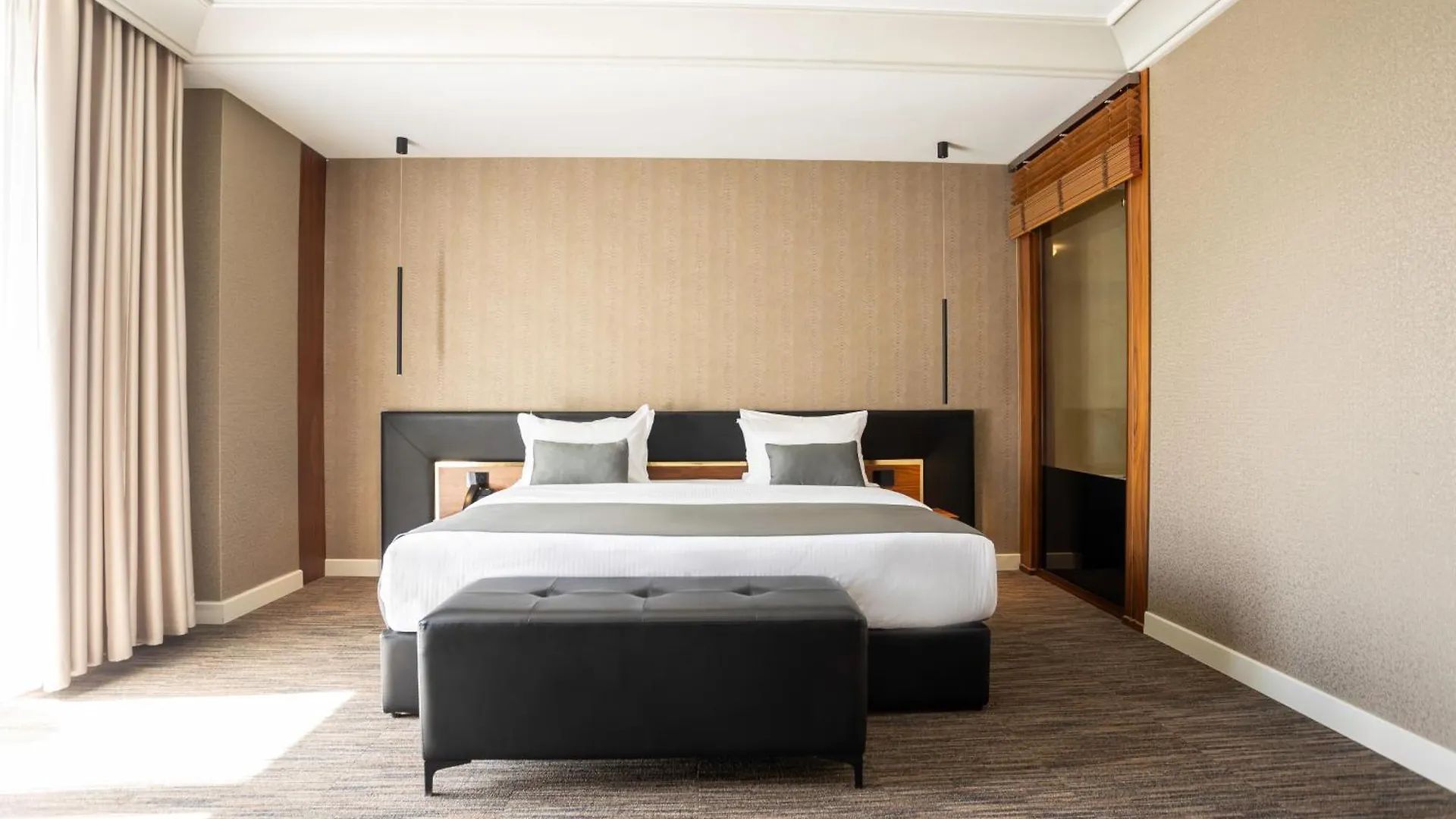 Linze Select Hill Resort 3*,