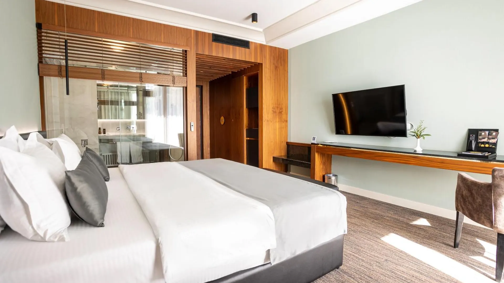 Linze Select Hill Resort