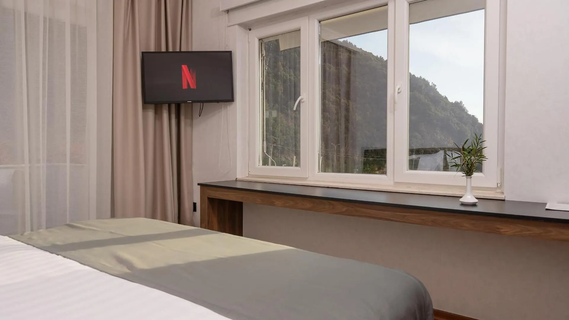 Linze Select Hill Resort 3*,  אלבניה