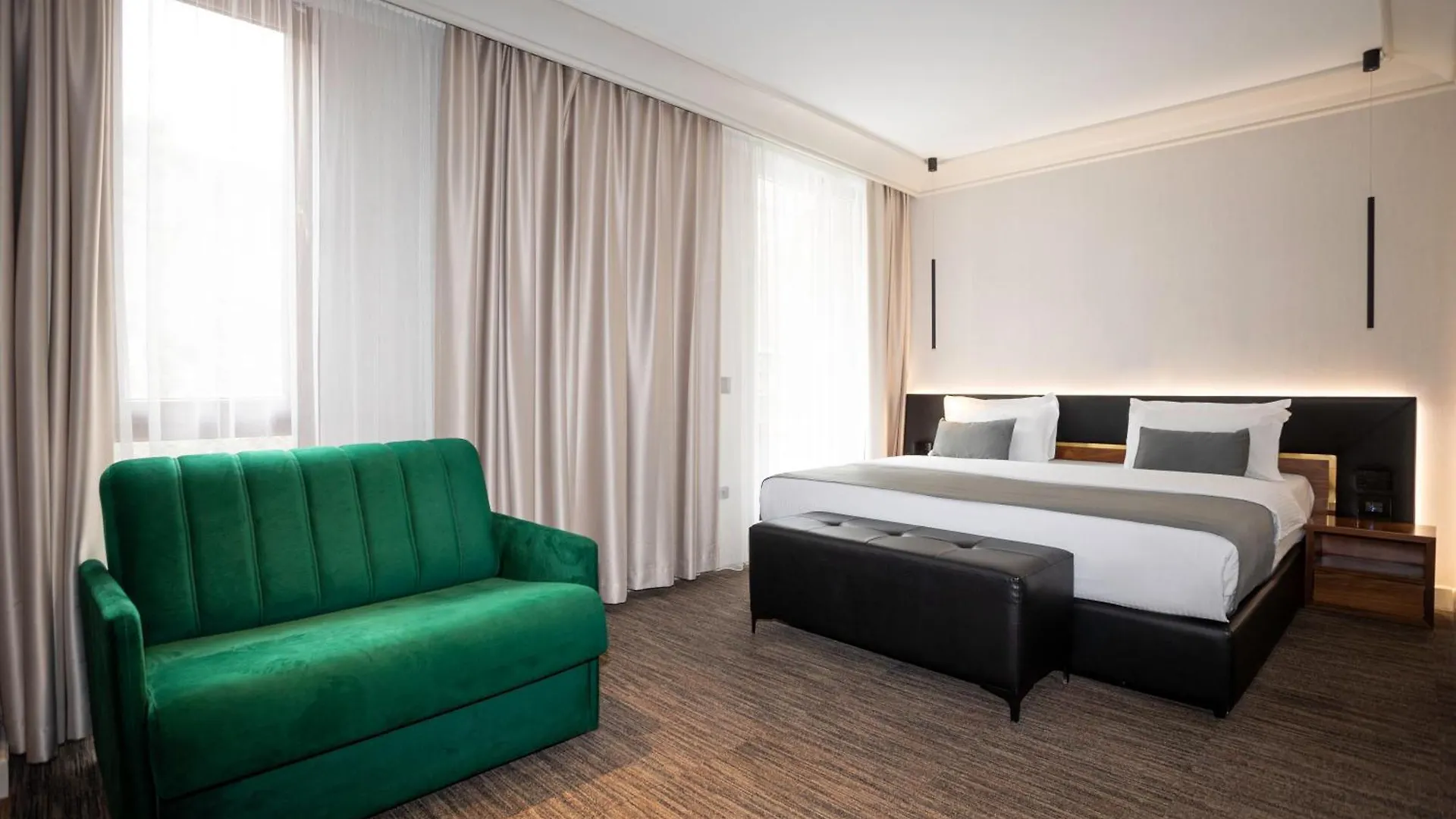 Select Hill Resort Linze Hotel